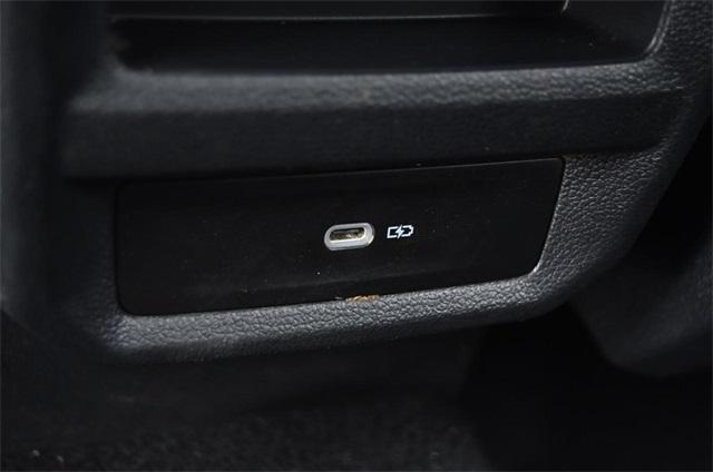 Photo of 2024 Platinum Gray Metallic Volkswagen Taos