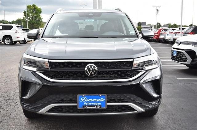 Photo of 2024 Platinum Gray Metallic Volkswagen Taos