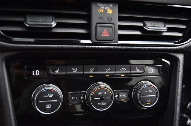 Photo of 2024 Platinum Gray Metallic Volkswagen Taos