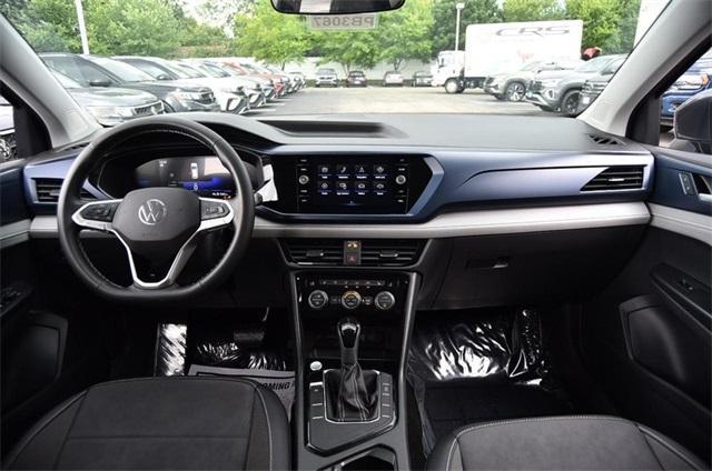 Photo of 2024 Platinum Gray Metallic Volkswagen Taos