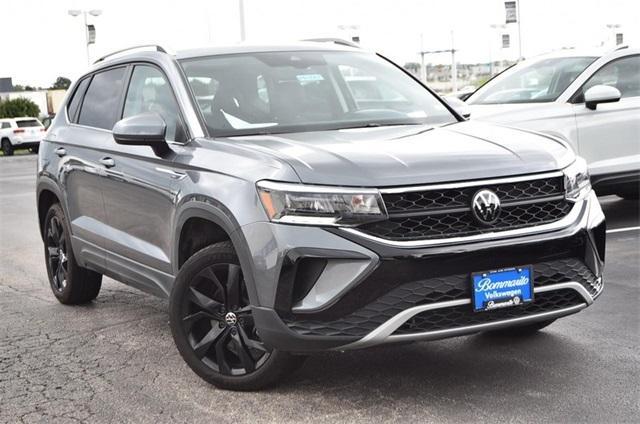 Photo of 2024 Platinum Gray Metallic Volkswagen Taos