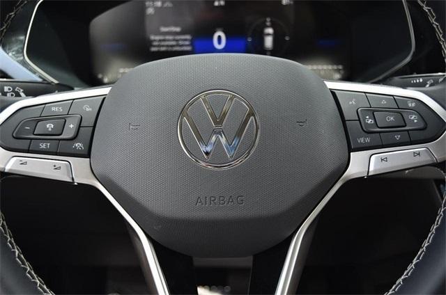 Photo of 2024 Pure White Volkswagen Taos