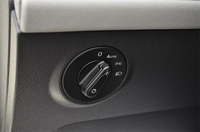 Photo of 2024 Pure White Volkswagen Taos