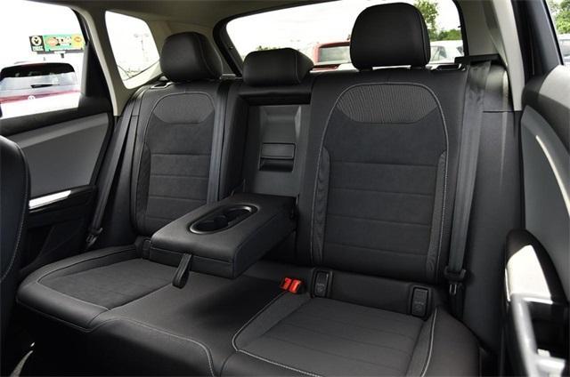 Photo of 2024 Pure White Volkswagen Taos