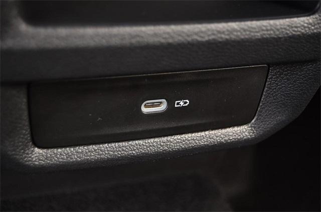 Photo of 2024 Pure White Volkswagen Taos