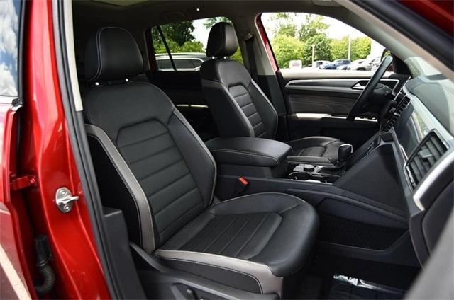Photo of 2022 Aurora Red Metallic Volkswagen Atlas