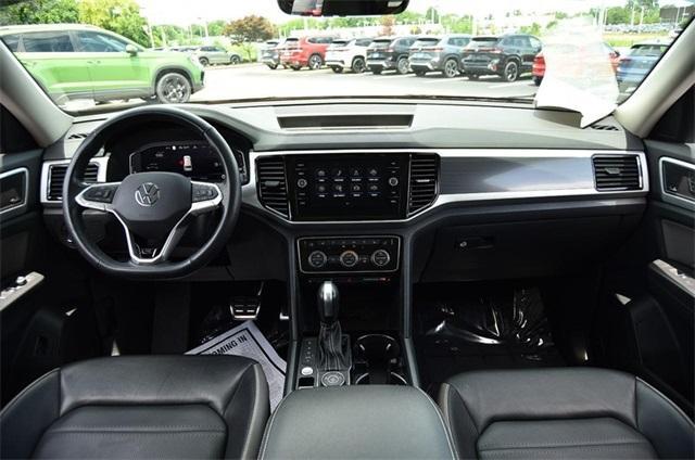Photo of 2022 Aurora Red Metallic Volkswagen Atlas