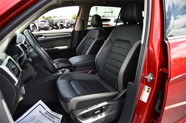 Photo of 2022 Aurora Red Metallic Volkswagen Atlas