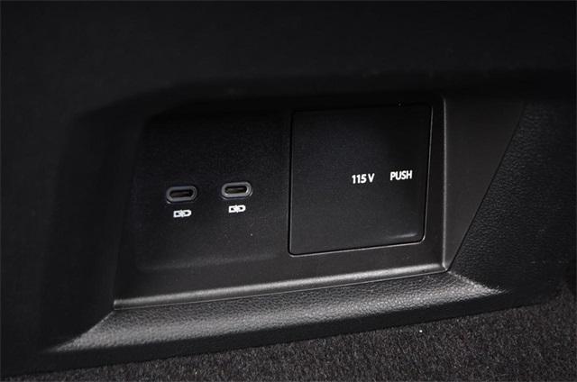 Photo of 2022 Aurora Red Metallic Volkswagen Atlas