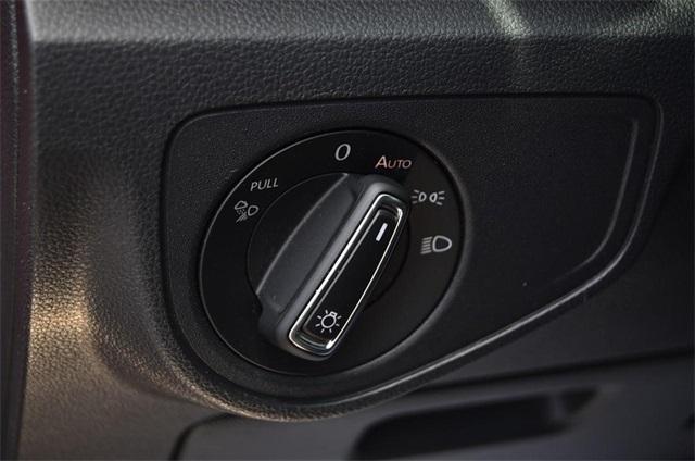 Photo of 2022 Aurora Red Metallic Volkswagen Atlas