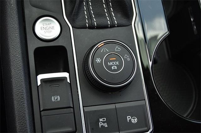 Photo of 2022 Aurora Red Metallic Volkswagen Atlas