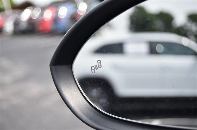Photo of 2024 Platinum Gray Metallic Volkswagen Jetta