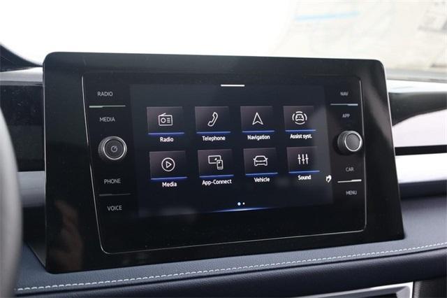 Photo of 2025 Pure White Volkswagen Taos