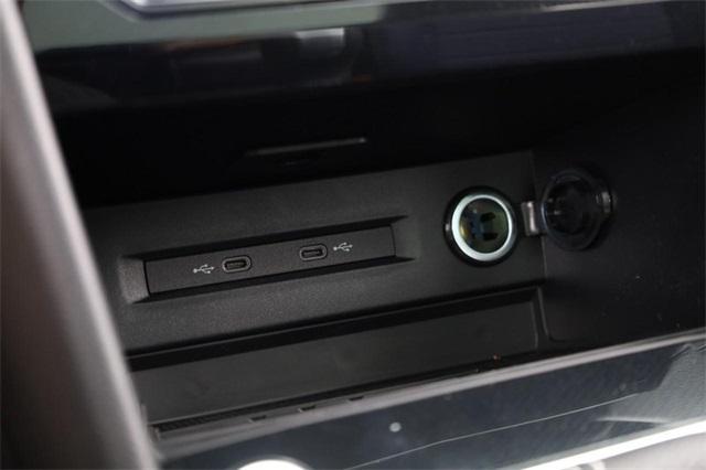 Photo of 2025 Pure White Volkswagen Taos