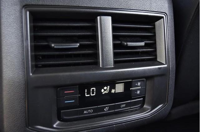 Photo of 2023 Deep Black Pearl Effect Volkswagen Atlas