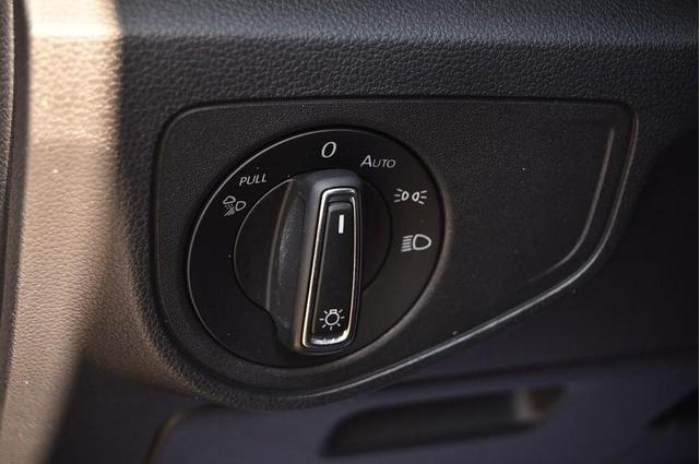 Photo of 2023 Deep Black Pearl Effect Volkswagen Atlas