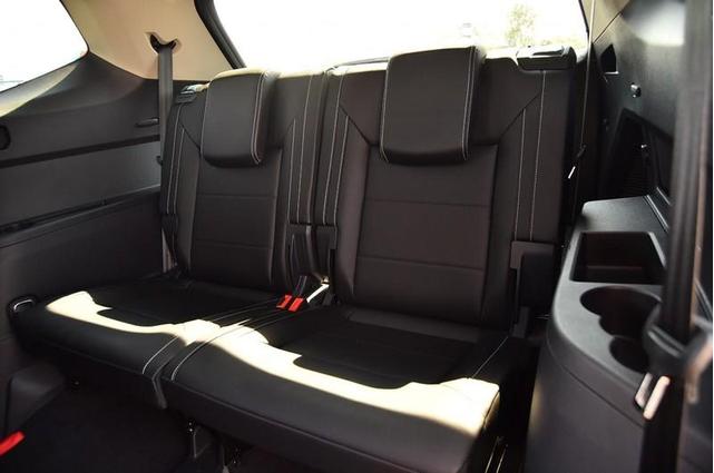 Photo of 2023 Deep Black Pearl Effect Volkswagen Atlas