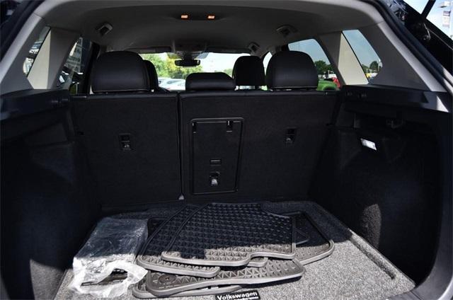 Photo of 2024 Deep Black Pearl Effect Volkswagen Taos