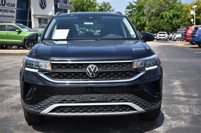 Photo of 2024 Deep Black Pearl Effect Volkswagen Taos