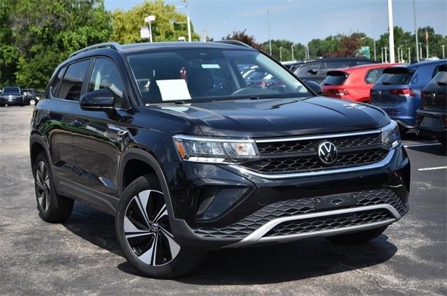 Photo of 2024 Deep Black Pearl Effect Volkswagen Taos