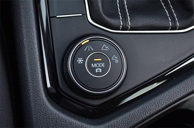 Photo of 2024 Deep Black Pearl Effect Volkswagen Taos