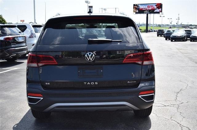 Photo of 2024 Deep Black Pearl Effect Volkswagen Taos