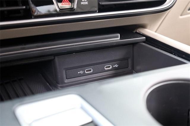 Photo of 2026 Silver Mist Metallic Volkswagen Atlas
