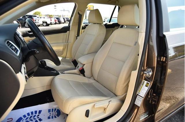 Photo of 2014 Toffee Brown Metallic Volkswagen Jetta SportWagen
