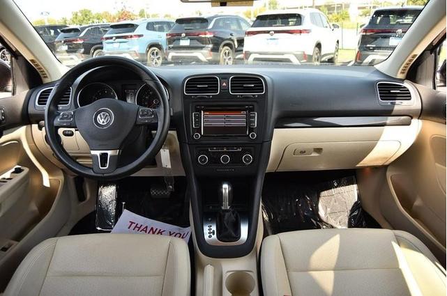 Photo of 2014 Toffee Brown Metallic Volkswagen Jetta SportWagen