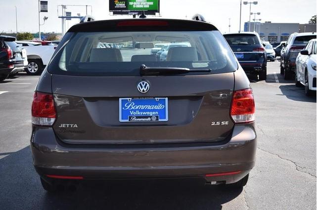 Photo of 2014 Toffee Brown Metallic Volkswagen Jetta SportWagen