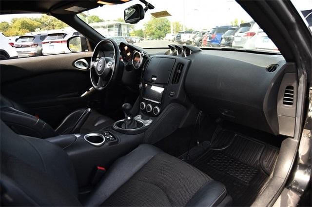 Photo of 2013 Magnetic Black Metallic Nissan 370Z