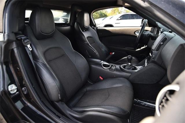 Photo of 2013 Magnetic Black Metallic Nissan 370Z