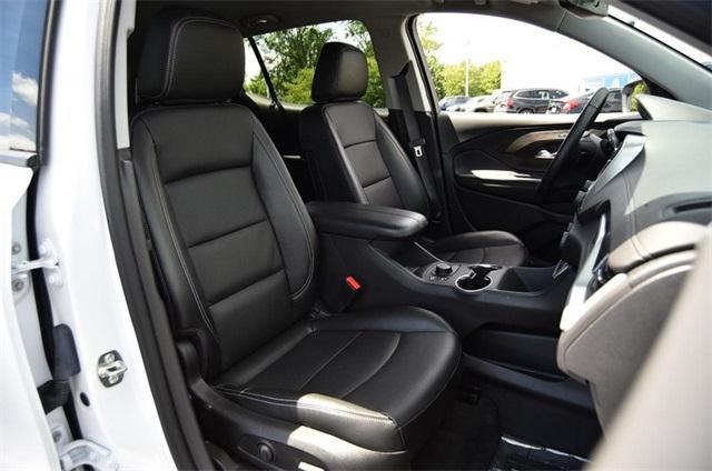 Photo of 2024 Summit White / White GMC Terrain