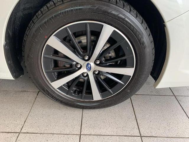Photo of 2022 Crystal White Pearl Subaru Impreza