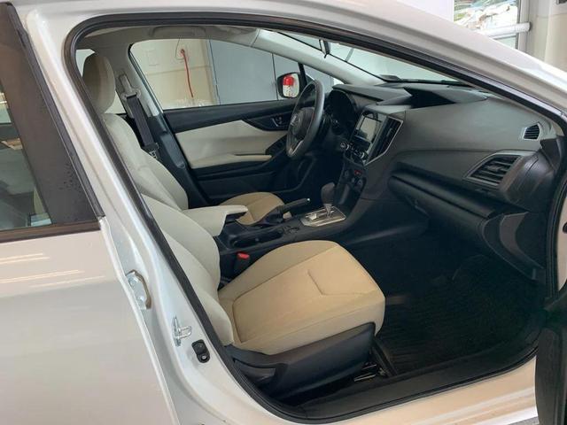 Photo of 2022 Crystal White Pearl Subaru Impreza