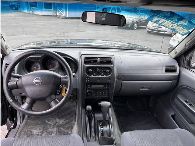 Photo of 2003 Super Black Clearcoat Nissan Frontier