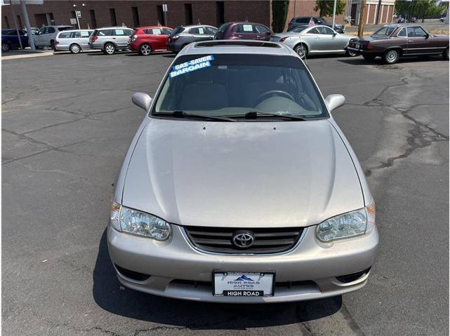Photo of 2002 Pewter Toyota Corolla