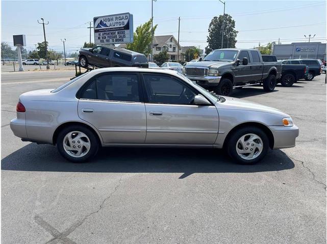 Photo of 2002 Pewter Toyota Corolla