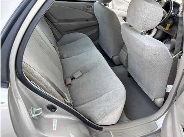 Photo of 2002 Pewter Toyota Corolla
