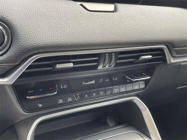 Photo of 2024 Rhodium White Premium Mazda CX-90 PHEV