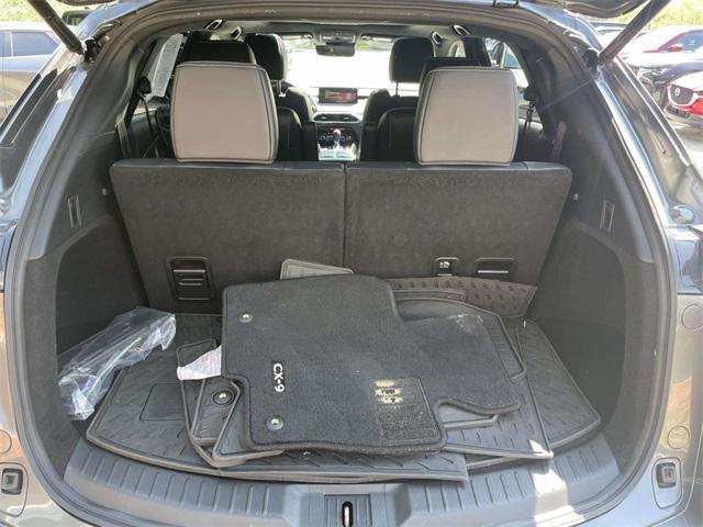 Photo of 2021 Machine Gray Metallic Mazda CX-9