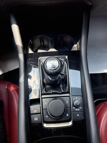 Photo of 2022 Machine Gray Metallic Mazda Mazda3