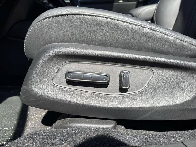 Photo of 2024 Crystal Black Pearl Honda HR-V