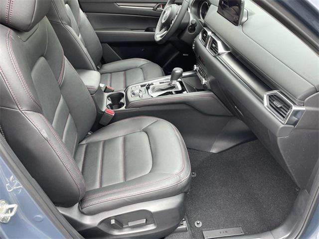Photo of 2025 Gray Mazda CX-5