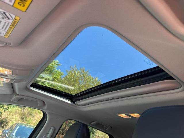Photo of 2023 Rhodium White Metallic Mazda CX-5