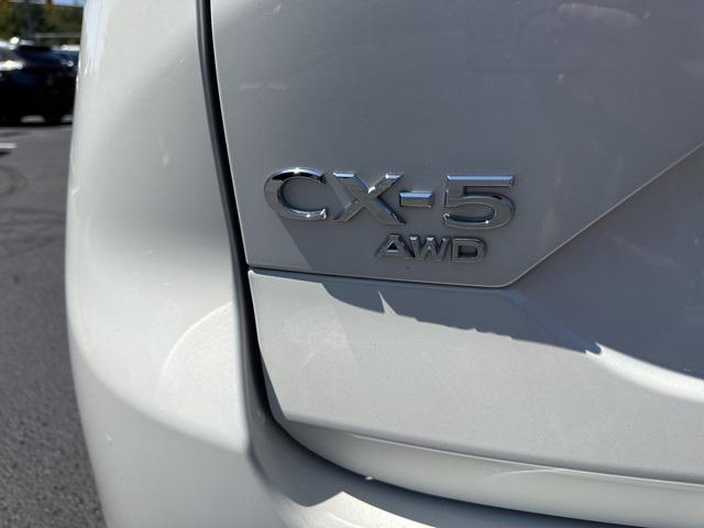 Photo of 2023 Rhodium White Metallic Mazda CX-5