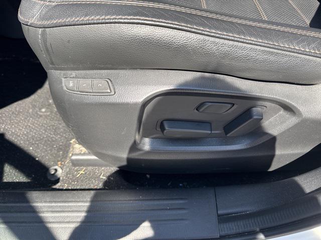 Photo of 2023 Rhodium White Metallic Mazda CX-5