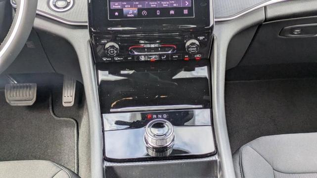 Photo of 2025 Silver Zynith Jeep Grand Cherokee L