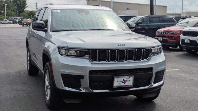 Photo of 2025 Silver Zynith Jeep Grand Cherokee L