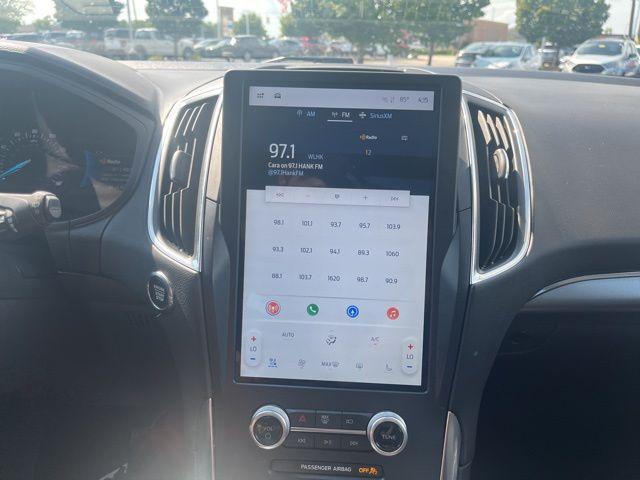 Photo of 2022 Carbonized Gray Metallic Ford Edge